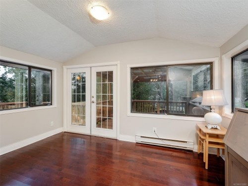 905 Gade Rd, Langford, BC 