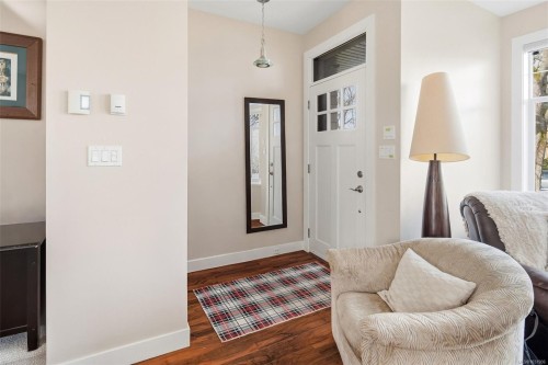 23 Pilot St, Victoria, BC - Indoor