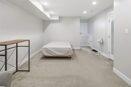 23 Pilot St, Victoria, BC - Indoor