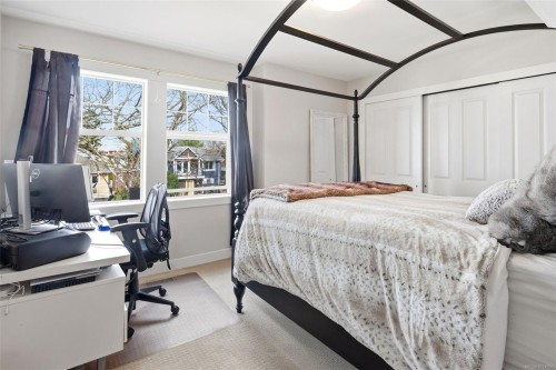 23 Pilot St, Victoria, BC - Indoor Photo Showing Bedroom