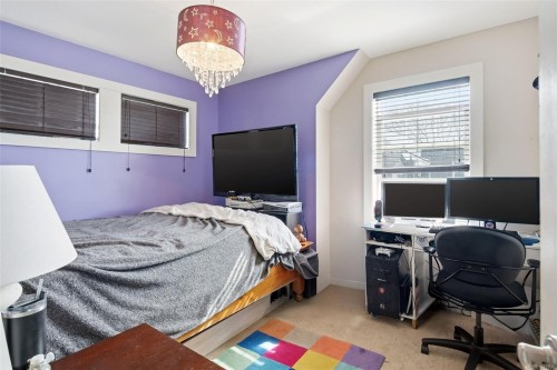 23 Pilot St, Victoria, BC - Indoor