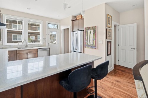 23 Pilot St, Victoria, BC - Indoor