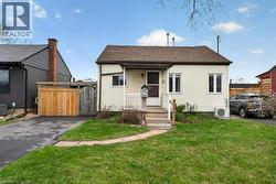 5 MAHONY Avenue  Hamilton, ON L8H 3C3