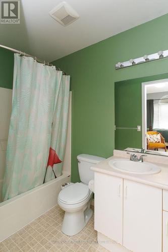 26 - 270 North Centre Road, London North (North R), ON - Indoor Photo Showing Bathroom