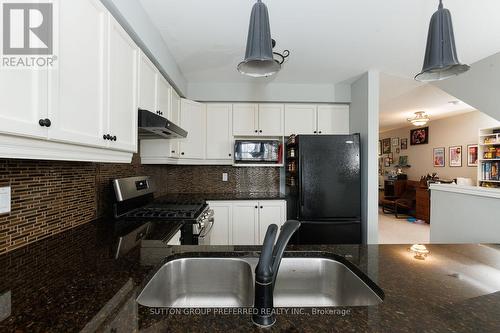 26 - 270 North Centre Road, London North (North R), ON - Indoor Photo Showing Kitchen With Double Sink