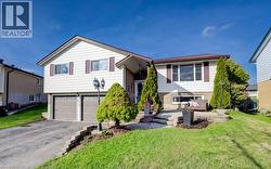 330 DALEVIEW Place  Waterloo, ON N2L 5M5