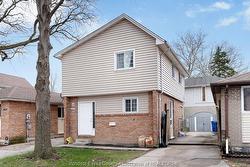 8665 DARLINGTON Crescent Windsor, ON N8S 4M5