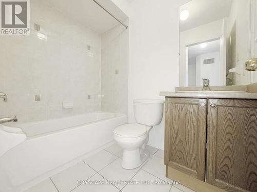 4pc Main Bathroom - 5797 Tiz Road, Mississauga, ON - Indoor Photo Showing Bathroom