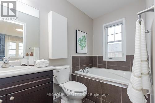 246 Thomas Phillips Drive, Aurora, ON - Indoor Photo Showing Bathroom