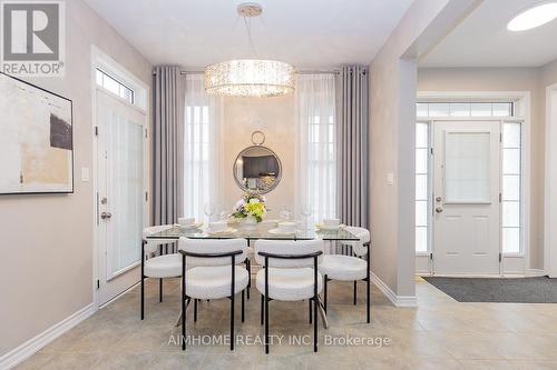 246 Thomas Phillips Drive, Aurora, ON - Indoor Photo Showing Dining Room
