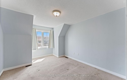 23 Yewtree Way, Whitby, ON - Indoor Photo Showing Other Room