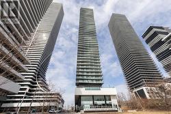 802 - 33 SHORE BREEZE DRIVE Toronto, ON M8V 1A1