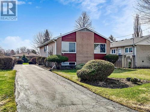 26 CARLYLE CRESCENT  Brampton, ON L6W 2Z1