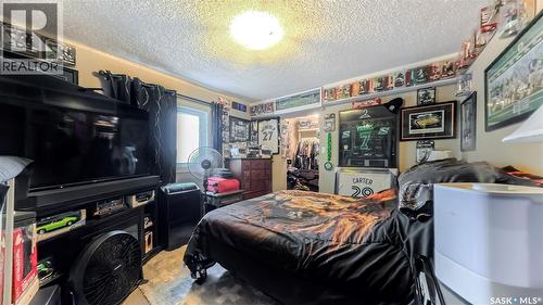 706 405 5Th Avenue N, Saskatoon, SK - Indoor Photo Showing Laundry Room