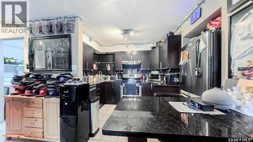 706 405 5Th Avenue N, Saskatoon, SK - Indoor Photo Showing Kitchen