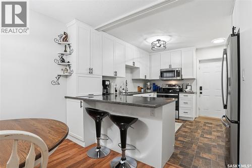12 80 Berini Drive, Saskatoon, SK - Indoor Photo Showing Kitchen With Upgraded Kitchen