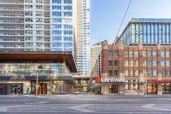 1711-17 Bathurst Street Toronto, ON M5V 0N1