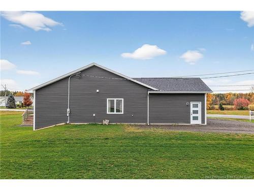 11 Riverside Dr, Petitcodiac, NB 