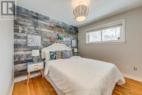 186 Fernwood Crescent, Hamilton, ON - Indoor Photo Showing Bedroom