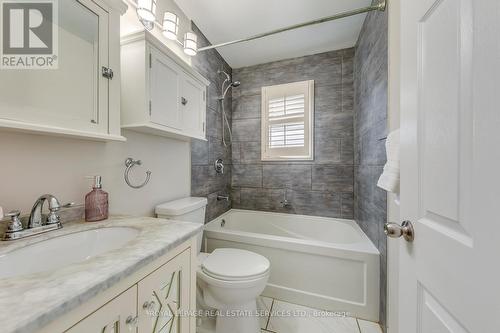 186 Fernwood Crescent, Hamilton, ON - Indoor Photo Showing Bathroom