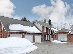 161 Ridgecrest Road Thunder Bay, ON P7B 7A1