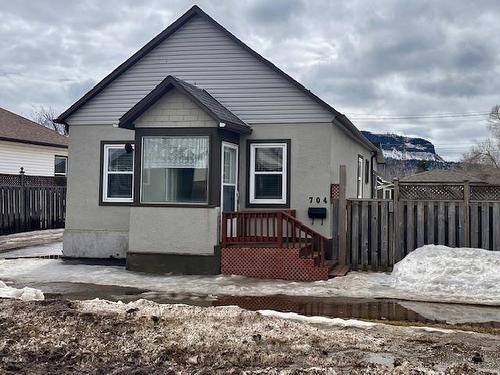 704 Frederica Street W  Thunder Bay, ON P7E 3X2