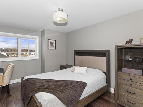 319 Ruby Crescent, Thunder Bay, ON - Indoor Photo Showing Bedroom