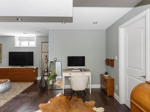 319 Ruby Crescent, Thunder Bay, ON - Indoor