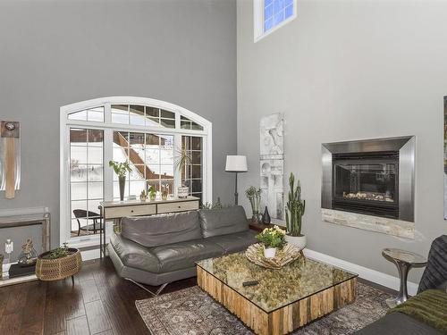 319 Ruby Crescent, Thunder Bay, ON - Indoor Photo Showing Living Room With Fireplace