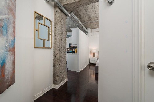 Hall d'entrée/Vestibule - 607-366 Rue Mayor, Montréal (Ville-Marie), QC - Indoor Photo Showing Other Room