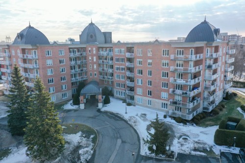 303-3711 Ch. Ste-Foy  Québec (Sainte-Foy/Sillery/Cap-Rouge), QC G1X 5A1