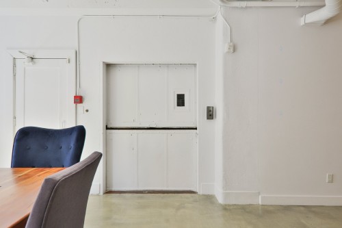 Elevator - 2-1874 Rue Notre-Dame O., Montréal (Le Sud-Ouest), QC - Indoor Photo Showing Office