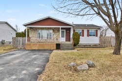 1186 Rue Cadoret Boisbriand, QC J7G 2H7