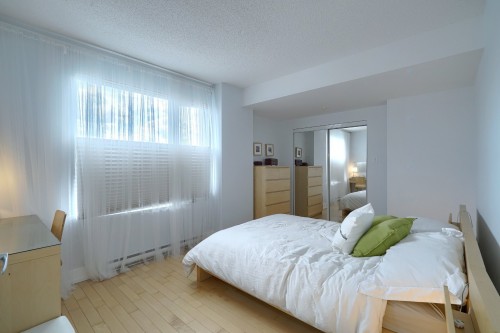 Chambre à coucher principale - 313-375 Boul. Décarie, Montréal (Saint-Laurent), QC - Indoor Photo Showing Bedroom