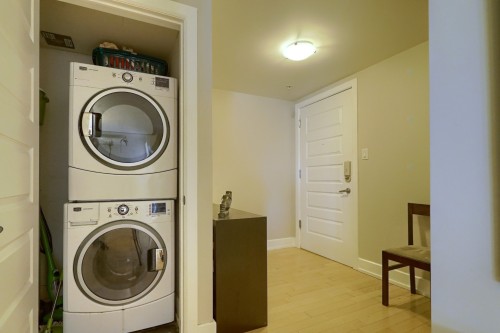 Salle de lavage - 313-375 Boul. Décarie, Montréal (Saint-Laurent), QC - Indoor Photo Showing Laundry Room