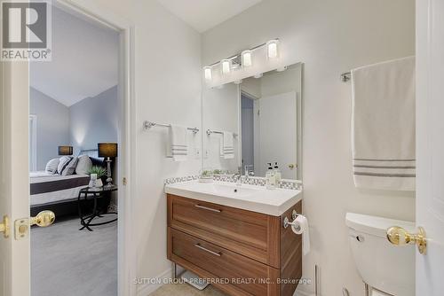 20 - 270 North Centre Road, London North (North R), ON - Indoor Photo Showing Bathroom