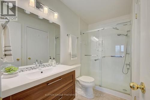 20 - 270 North Centre Road, London North (North R), ON - Indoor Photo Showing Bathroom