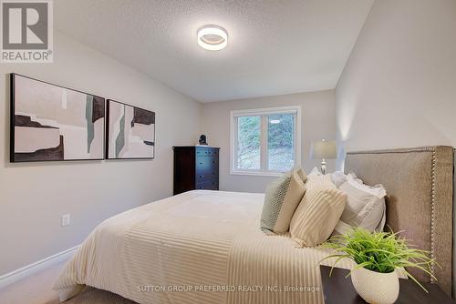 20 - 270 North Centre Road, London North (North R), ON - Indoor Photo Showing Bedroom