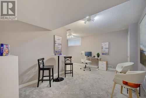 20 - 270 North Centre Road, London North (North R), ON - Indoor