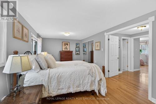 512 Pinedale Avenue, Burlington, ON - Indoor Photo Showing Bedroom