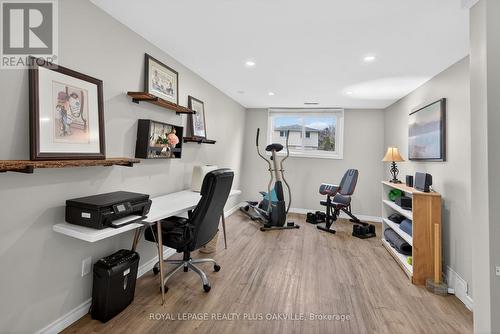 512 Pinedale Avenue, Burlington, ON - Indoor