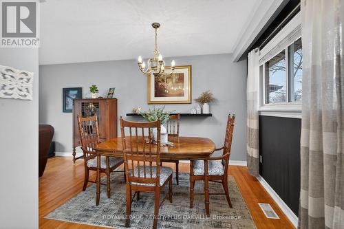 512 Pinedale Avenue, Burlington, ON - Indoor Photo Showing Dining Room