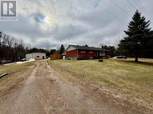 2313 B LINE ROAD  Laurentian Valley, ON K8A 6W8