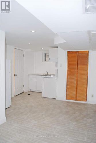 BSMT - 42 ST DUNSTAN DRIVE , Toronto, Ontario M1L 2V5 4