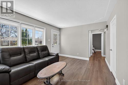 101 Jasper Crescent, London East (East O), ON - Indoor Photo Showing Living Room