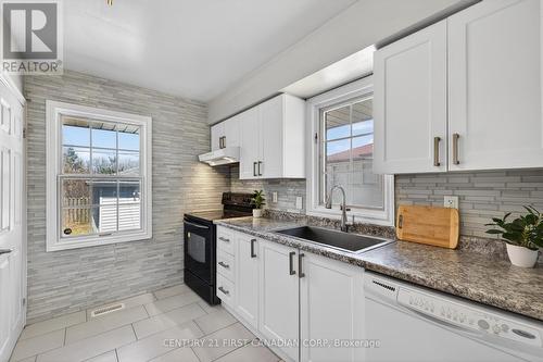 101 Jasper Crescent, London East (East O), ON - Indoor Photo Showing Kitchen With Upgraded Kitchen