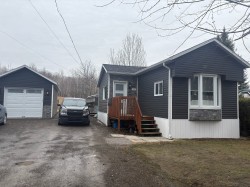 114 Rue du Domaine-Dufour  Saint-Esprit, QC J0K 2L0