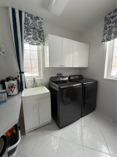 Salle de lavage - 287 Route Du Long-Sault, Saint-André-D'Argenteuil, QC - Indoor Photo Showing Laundry Room