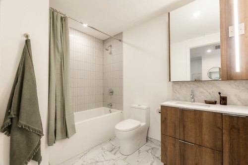 Bathroom - 225-1114 Rue St-Antoine O., Montréal (Ville-Marie), QC - Indoor Photo Showing Bathroom