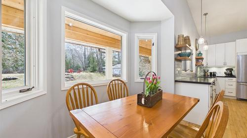 18 Park Avenue, Fernie, BC - Indoor Photo Showing Other Room